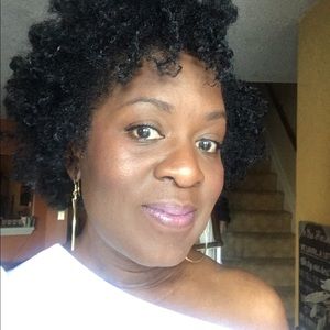 Meet your Posher, Vivian